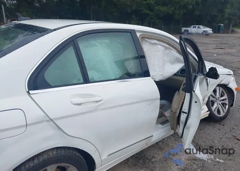 2013 Mercedes-Benz C 300 Luxury 4Matic from USA, damaged, VIN WDDGF8AB8DA882584